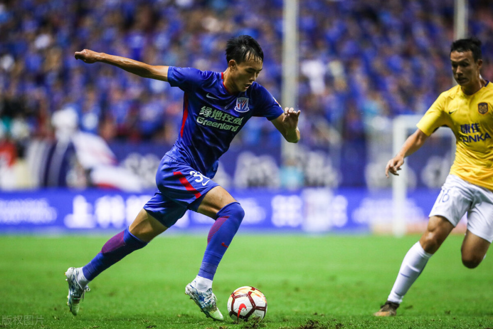 关于尤文图斯打破进球荒，申花球迷集体高唱助威的信息